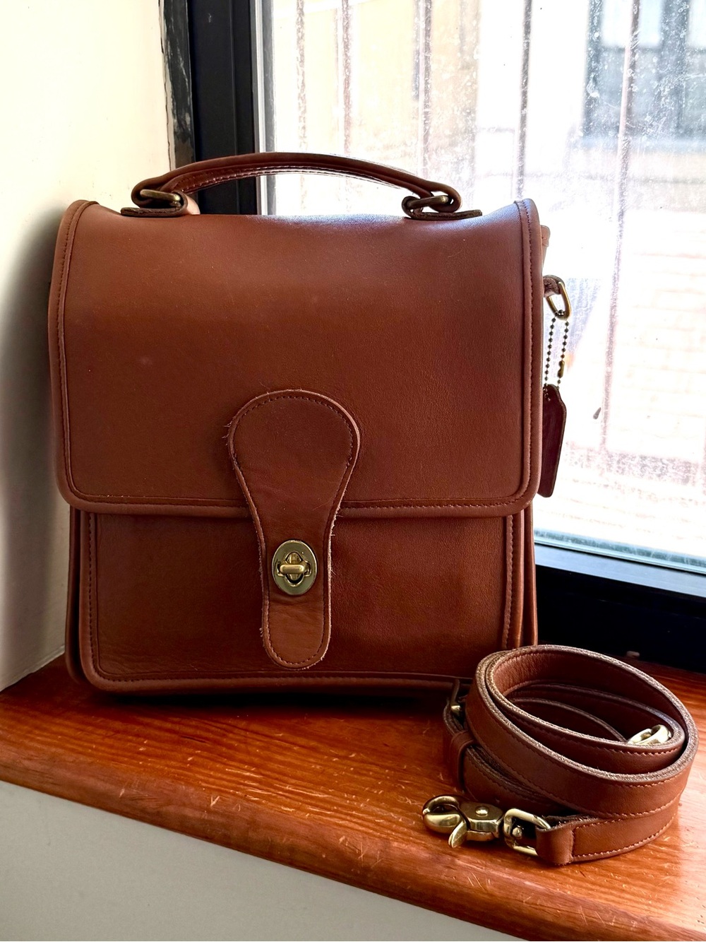 EUC Vintage Coach Station Leather Bag British Tan and Brass Style #5130